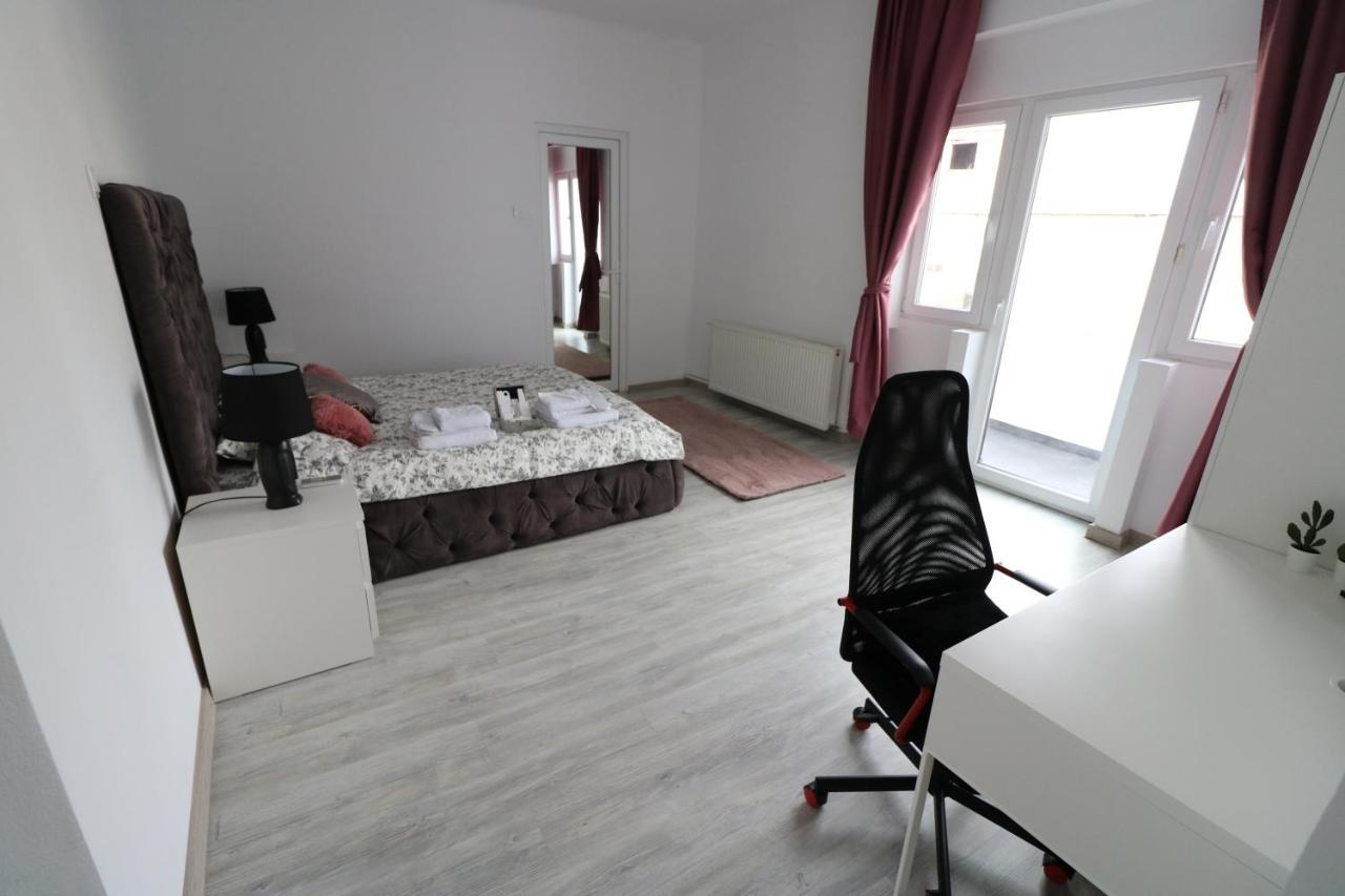 Athenee Palace Apartment - Panoramic View Terrace & Balcony - Free Minibar ブカレスト エクステリア 写真