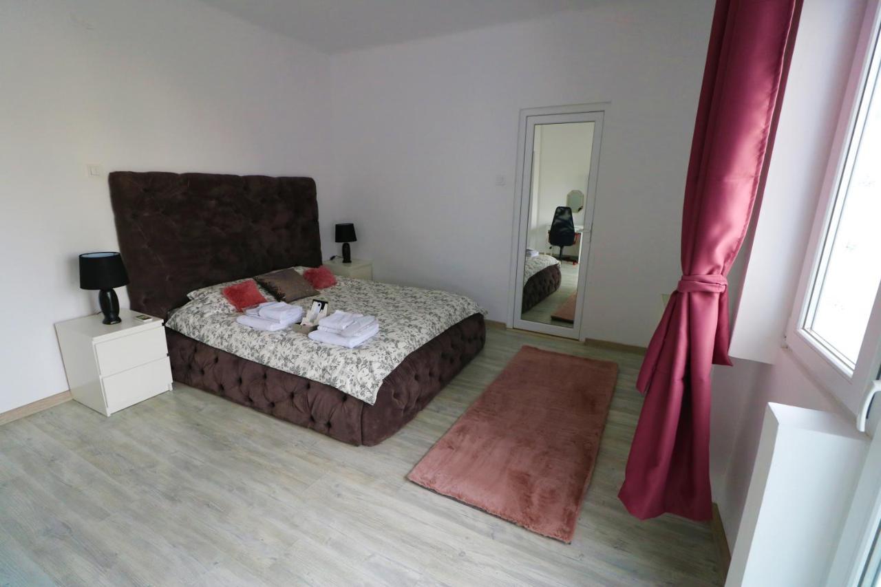 Athenee Palace Apartment - Panoramic View Terrace & Balcony - Free Minibar ブカレスト エクステリア 写真