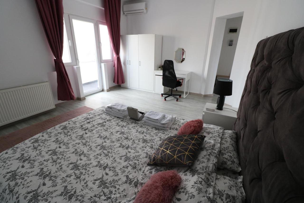 Athenee Palace Apartment - Panoramic View Terrace & Balcony - Free Minibar ブカレスト エクステリア 写真